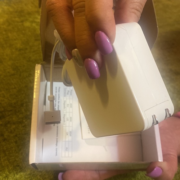 Power Adapter - Picture 2 of 5